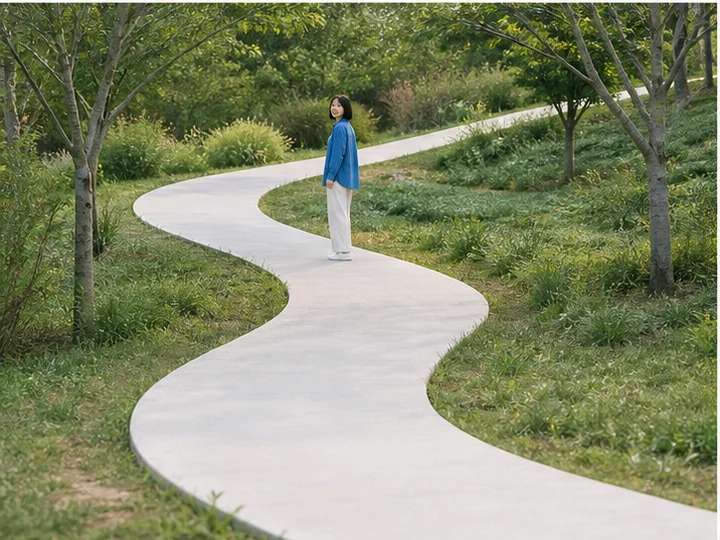 S-curve composition — A composition using an S-shaped curve to guide the eye smoothly through depth.